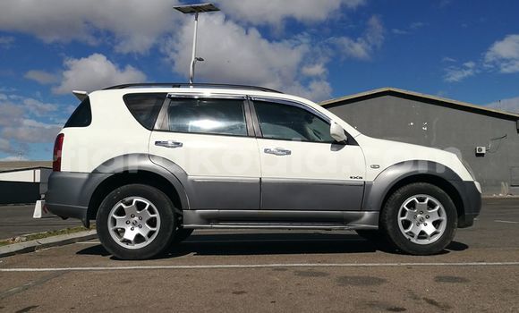 Acheter Occasion Voiture SsangYong Rexton Blanc à Antananarivo, Analamanga Acheter Occasion Voiture SsangYong Rexton Blanc à Antananarivo, Analamanga