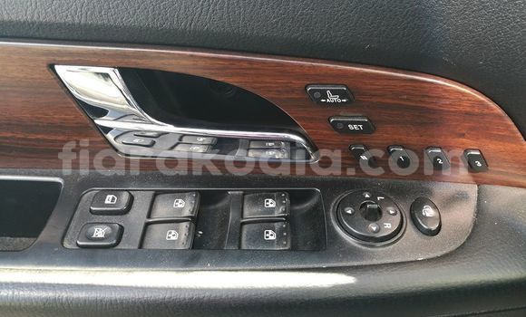 Acheter Occasion Voiture SsangYong Rexton Blanc à Antananarivo, Analamanga Acheter Occasion Voiture SsangYong Rexton Blanc à Antananarivo, Analamanga