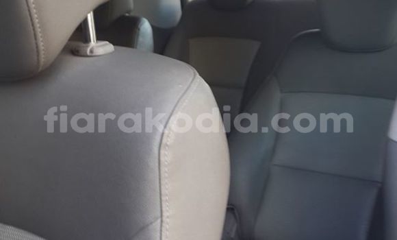 Acheter Occasion Voiture Hyundai Grand Starex Gris à Antananarivo, Analamanga Acheter Occasion Voiture Hyundai Grand Starex Gris à Antananarivo, Analamanga