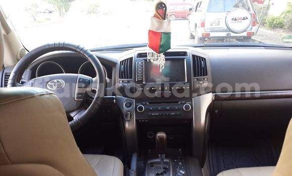 Acheter Occasion Voiture Toyota Land Cruiser Vert à Antananarivo, Analamanga Acheter Occasion Voiture Toyota Land Cruiser Vert à Antananarivo, Analamanga