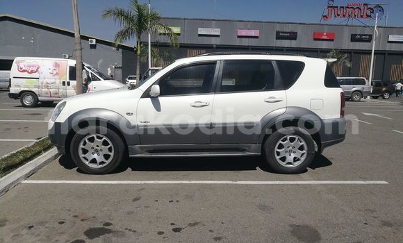 Acheter Occasion Voiture SsangYong Rexton Blanc à Antananarivo, Analamanga Acheter Occasion Voiture SsangYong Rexton Blanc à Antananarivo, Analamanga