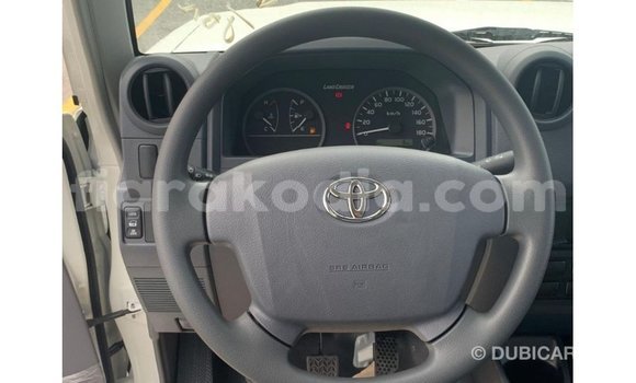 Buy Import Toyota Land Cruiser White Car in Import - Dubai in Diana Buy Import Toyota Land Cruiser White Car in Import - Dubai in Diana