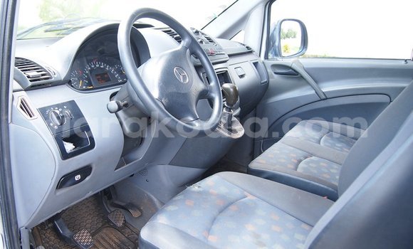 Acheter Occasion Utilitaire Mercedes‒Benz Vito Blanc à Antananarivo, Analamanga Acheter Occasion Utilitaire Mercedes‒Benz Vito Blanc à Antananarivo, Analamanga