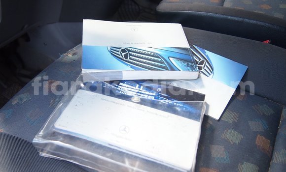 Acheter Occasion Utilitaire Mercedes‒Benz Vito Blanc à Antananarivo, Analamanga Acheter Occasion Utilitaire Mercedes‒Benz Vito Blanc à Antananarivo, Analamanga