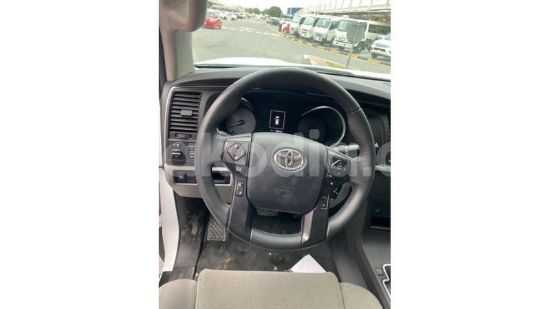 Big with watermark toyota sequoia diana import dubai 5798