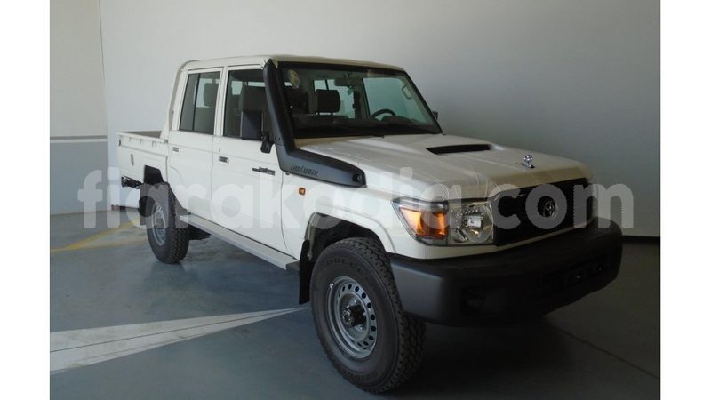 Big with watermark toyota land cruiser diana import dubai 5800