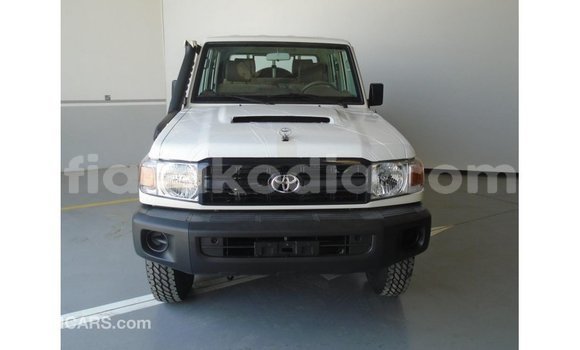 Buy Import Toyota Land Cruiser White Car in Import - Dubai in Diana Buy Import Toyota Land Cruiser White Car in Import - Dubai in Diana