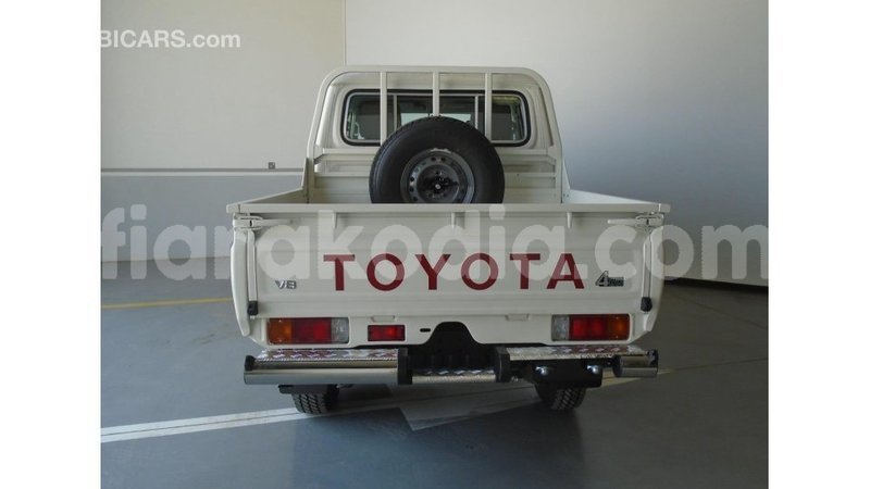 Big with watermark toyota land cruiser diana import dubai 5800