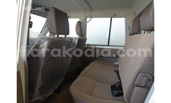Buy Import Toyota Land Cruiser White Car in Import - Dubai in Diana Buy Import Toyota Land Cruiser White Car in Import - Dubai in Diana