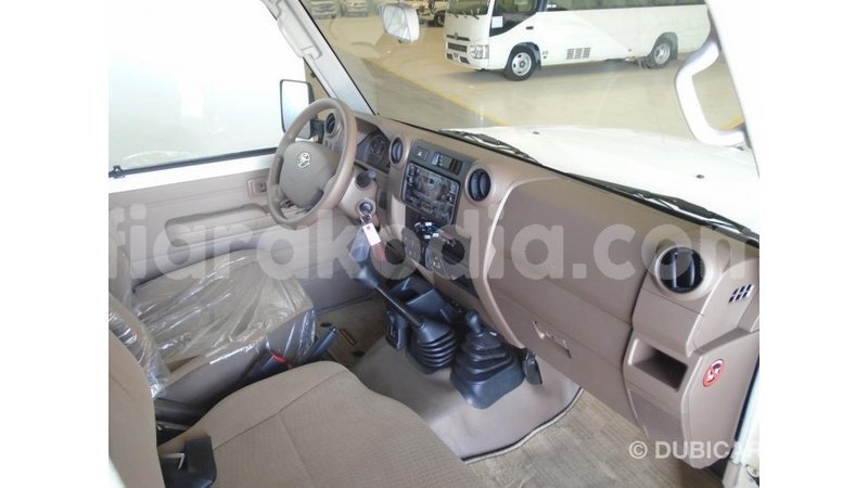 Big with watermark toyota land cruiser diana import dubai 5800