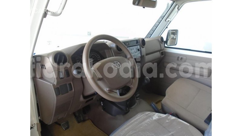 Big with watermark toyota land cruiser diana import dubai 5800