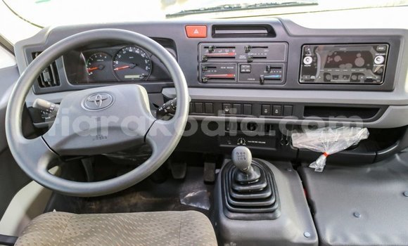 Hividy Toyota Coaster fotsy Car in Import - Dubai in Diana Hividy Toyota Coaster fotsy Car in Import - Dubai in Diana