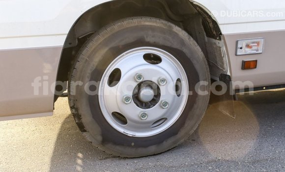 Hividy Toyota Coaster fotsy Car in Import - Dubai in Diana Hividy Toyota Coaster fotsy Car in Import - Dubai in Diana