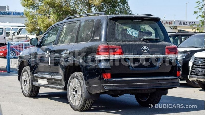 Big with watermark toyota land cruiser diana import dubai 5803