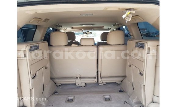 Acheter Import Voiture Toyota Land Cruiser Blanc à Import - Dubai, Diana Acheter Import Voiture Toyota Land Cruiser Blanc à Import - Dubai, Diana