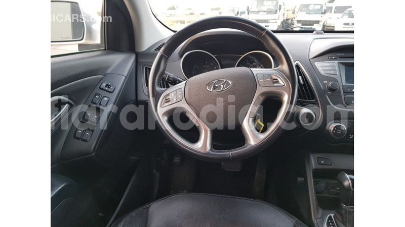 Big with watermark hyundai tucson diana import dubai 5816