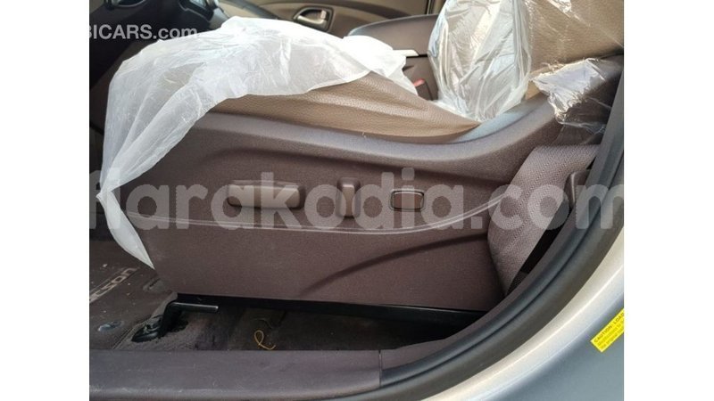 Big with watermark hyundai tucson diana import dubai 5817