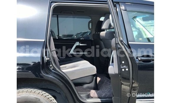 Acheter Import Voiture Toyota Land Cruiser Noir à Import - Dubai, Diana Acheter Import Voiture Toyota Land Cruiser Noir à Import - Dubai, Diana