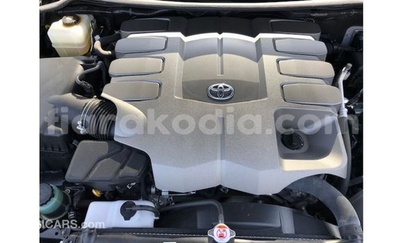 Acheter Import Voiture Toyota Land Cruiser Noir à Import - Dubai, Diana Acheter Import Voiture Toyota Land Cruiser Noir à Import - Dubai, Diana