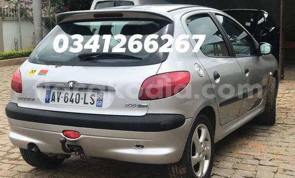 Hividy Peugeot 206 Silver Car in Antananarivo in Analamanga Hividy Peugeot 206 Silver Car in Antananarivo in Analamanga