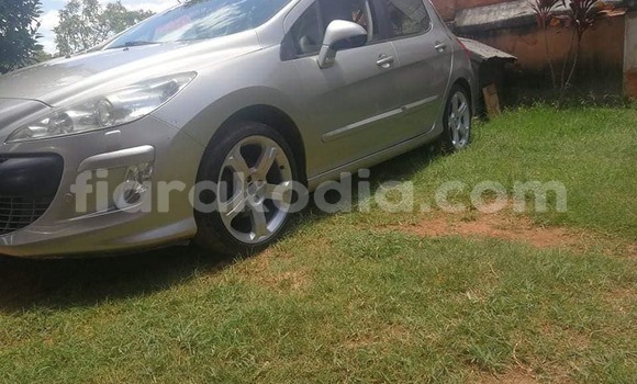 Hividy Peugeot 308 Silver Car in Antananarivo in Analamanga Hividy Peugeot 308 Silver Car in Antananarivo in Analamanga