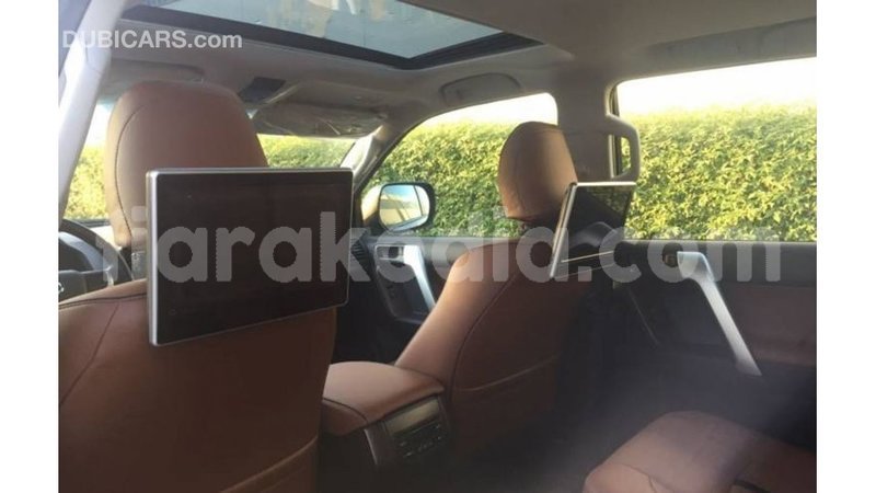 Big with watermark toyota prado diana import dubai 5838