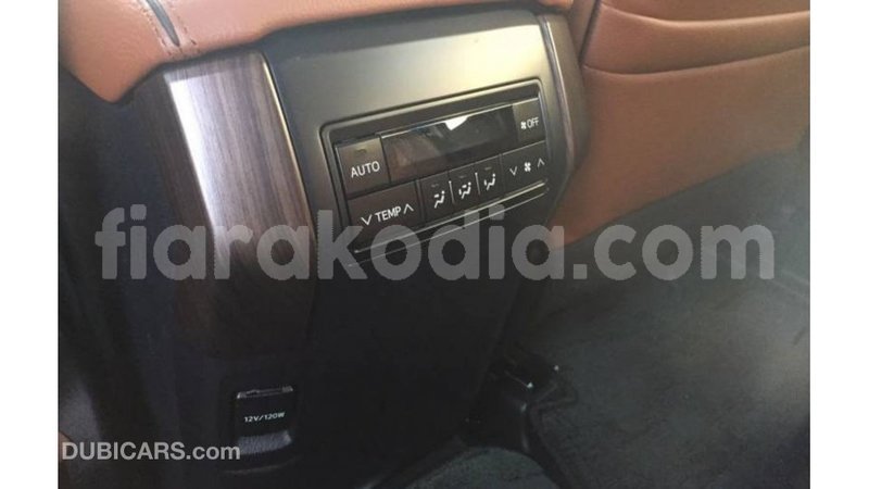 Big with watermark toyota prado diana import dubai 5838