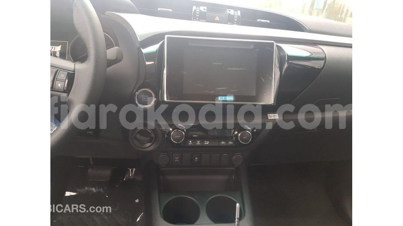 Big with watermark toyota hilux diana import dubai 5839