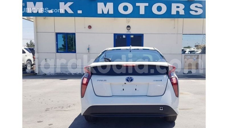 Big with watermark toyota prius diana import dubai 5844