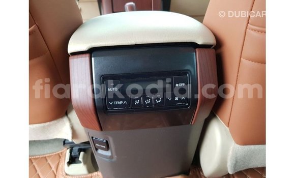 Hividy Toyota Prado fotsy Car in Import - Dubai in Diana Hividy Toyota Prado fotsy Car in Import - Dubai in Diana