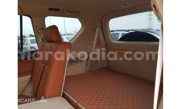 Hividy Toyota Prado fotsy Car in Import - Dubai in Diana Hividy Toyota Prado fotsy Car in Import - Dubai in Diana