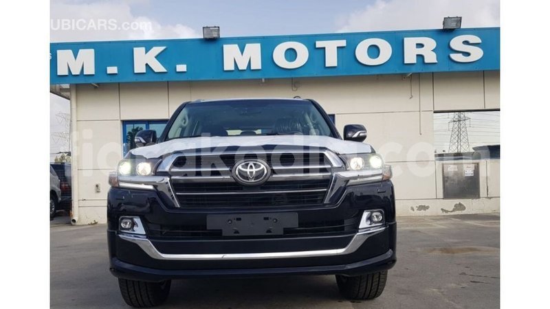 Big with watermark toyota land cruiser diana import dubai 5853