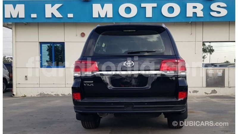 Big with watermark toyota land cruiser diana import dubai 5853