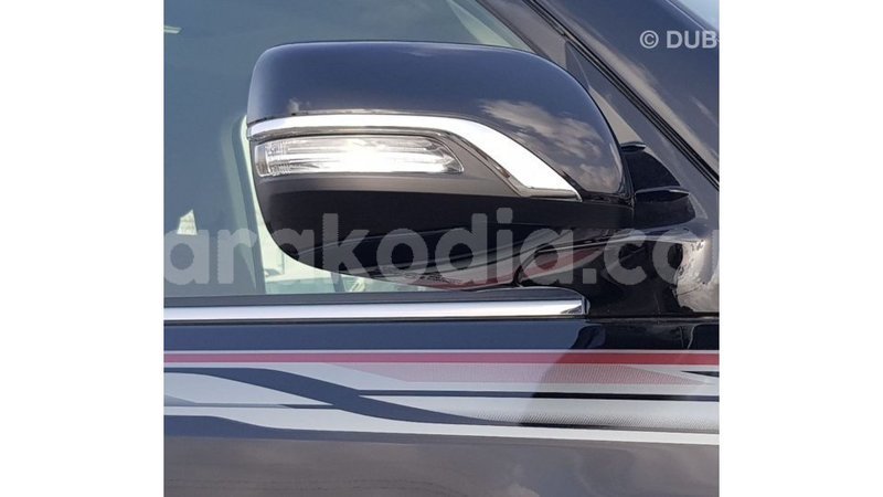 Big with watermark toyota land cruiser diana import dubai 5853