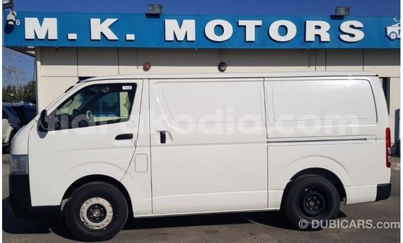 Hividy Toyota Hiace fotsy Car in Import - Dubai in Diana Hividy Toyota Hiace fotsy Car in Import - Dubai in Diana