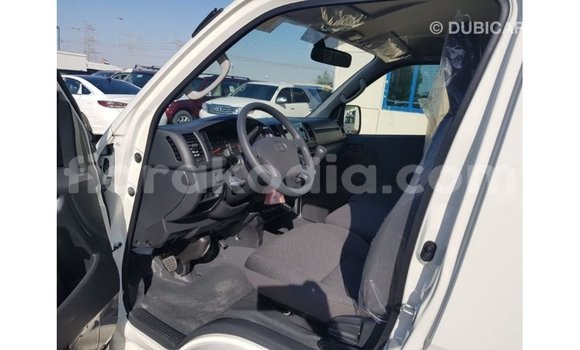 Hividy Toyota Hiace fotsy Car in Import - Dubai in Diana Hividy Toyota Hiace fotsy Car in Import - Dubai in Diana