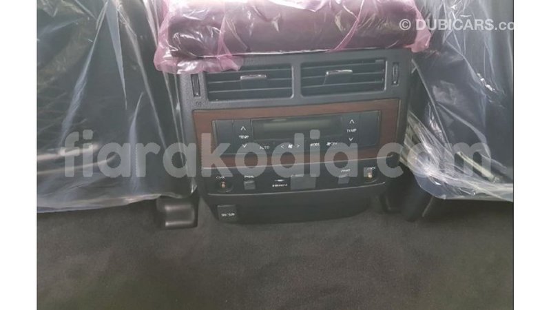 Big with watermark toyota land cruiser diana import dubai 5869