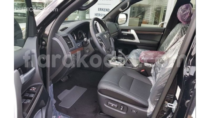 Big with watermark toyota land cruiser diana import dubai 5869