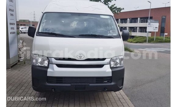 Acheter Import Voiture Toyota Hiace Blanc à Import - Dubai, Diana Acheter Import Voiture Toyota Hiace Blanc à Import - Dubai, Diana