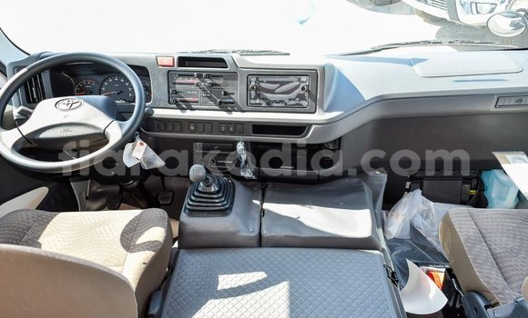 Hividy Toyota Coaster fotsy Car in Import - Dubai in Diana Hividy Toyota Coaster fotsy Car in Import - Dubai in Diana