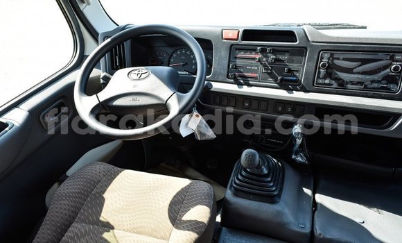 Hividy Toyota Coaster fotsy Car in Import - Dubai in Diana Hividy Toyota Coaster fotsy Car in Import - Dubai in Diana