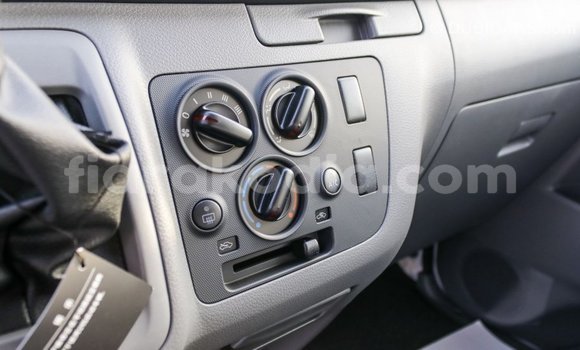 Hividy Nissan Urvan fotsy Car in Import - Dubai in Diana Hividy Nissan Urvan fotsy Car in Import - Dubai in Diana