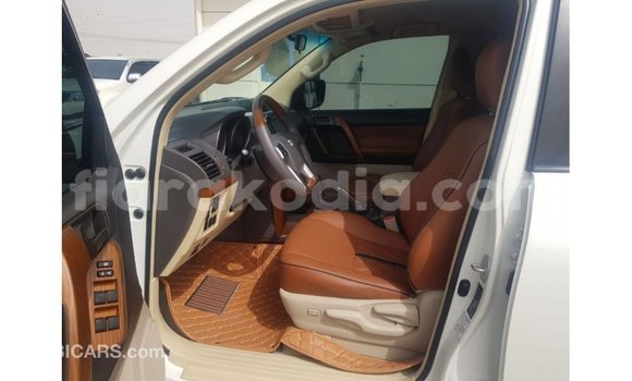 Hividy Toyota Land Cruiser fotsy Car in Import - Dubai in Diana Hividy Toyota Land Cruiser fotsy Car in Import - Dubai in Diana