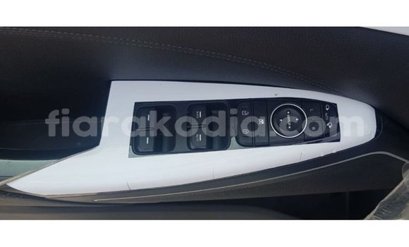 Acheter Import Voiture Kia Cadenza Bleu à Import - Dubai, Diana Acheter Import Voiture Kia Cadenza Bleu à Import - Dubai, Diana