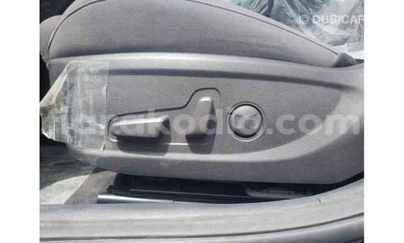 Acheter Import Voiture Kia Cadenza Bleu à Import - Dubai, Diana Acheter Import Voiture Kia Cadenza Bleu à Import - Dubai, Diana