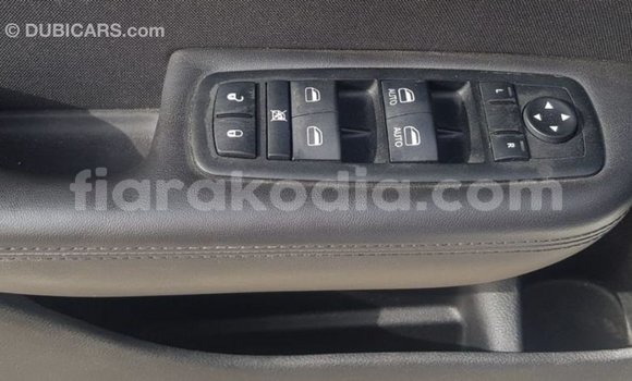 Acheter Import Voiture Chrysler 200 Blanc à Import - Dubai, Diana Acheter Import Voiture Chrysler 200 Blanc à Import - Dubai, Diana