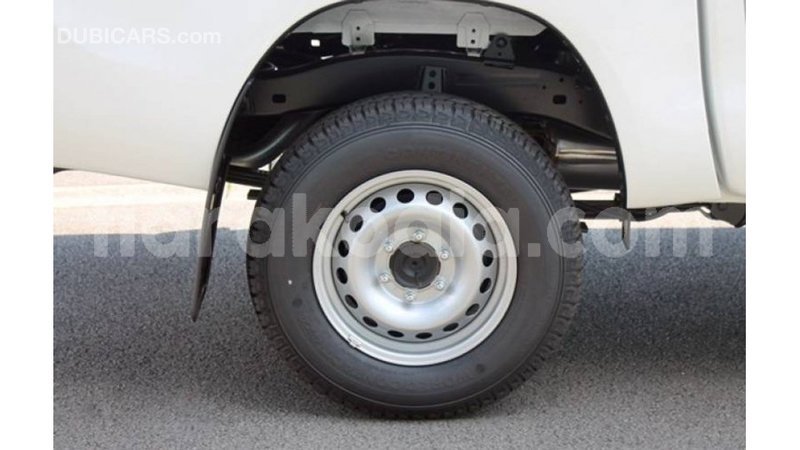 Big with watermark toyota hilux diana import dubai 5904