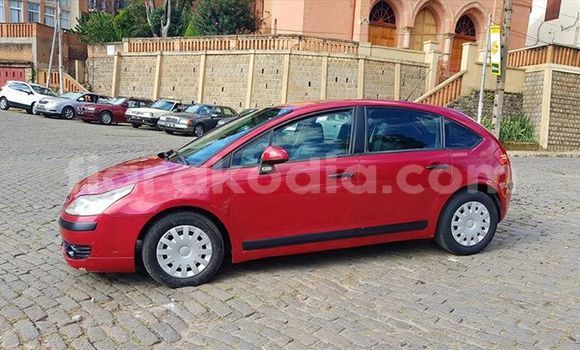 Acheter Occasion Voiture Citroen C4 Rouge à Antananarivo au Analamanga Acheter Occasion Voiture Citroen C4 Rouge à Antananarivo au Analamanga