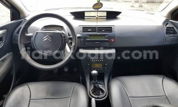 Acheter Occasion Voiture Citroen C4 Rouge à Antananarivo, Analamanga Acheter Occasion Voiture Citroen C4 Rouge à Antananarivo, Analamanga