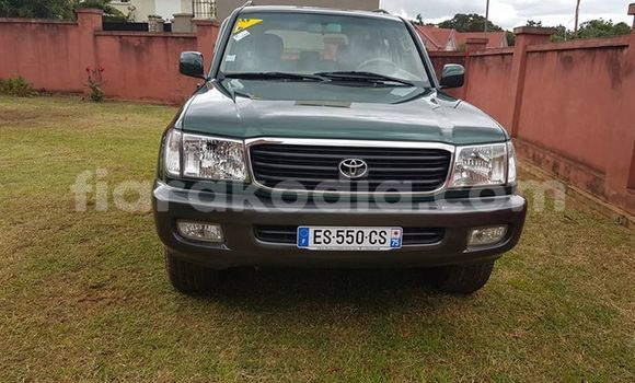 Acheter Occasion Voiture Toyota Land Cruiser Vert à Antananarivo au Analamanga Acheter Occasion Voiture Toyota Land Cruiser Vert à Antananarivo au Analamanga
